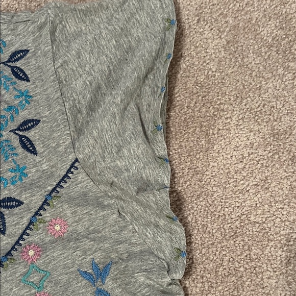 Johnny Was Gray Embroidered Short Sleeve Tee, NWOT, XL - Picture 3 of 13